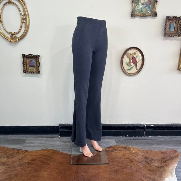 Lululemon Softstreme Ribbed High-Rise Pant Size 2 Black Split Hem Flare - Picture 2 of 6